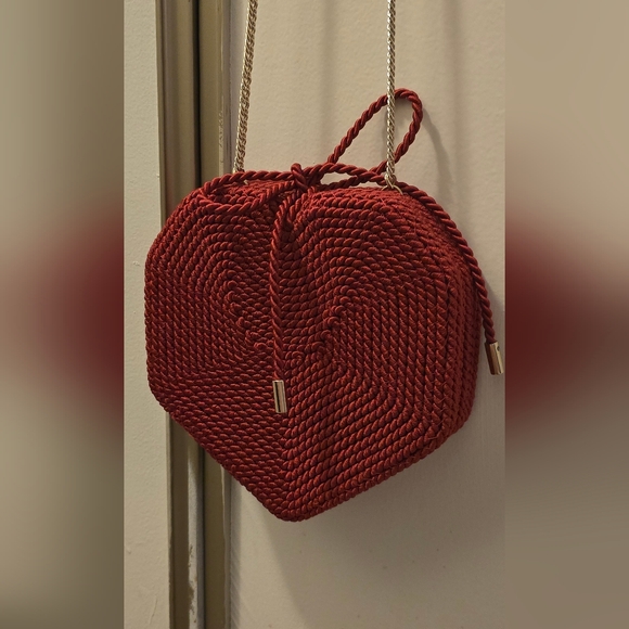 Zara Women Woven Red Heart Chain Purse With Tie - Picture 13 of 13